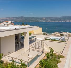 4-Bedroom Luxury Villa with Heated Pool, Ciovo near Trogir – Sleeps 8